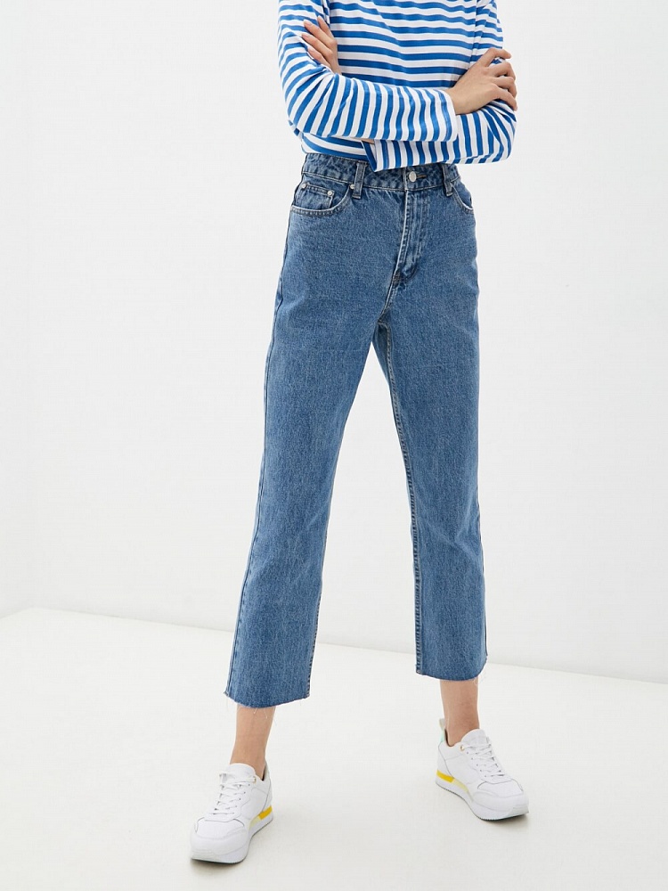  Укороченные джинсы с высокой посадкой